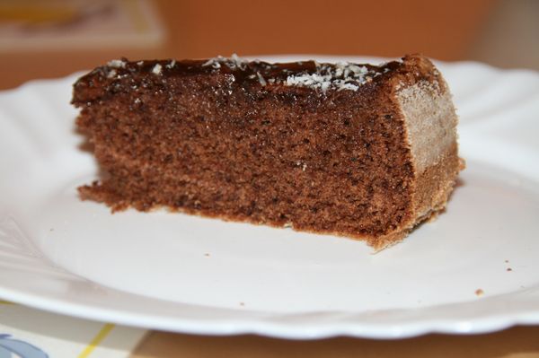 Výborný kakaový koláč s kávou a čokopolevou