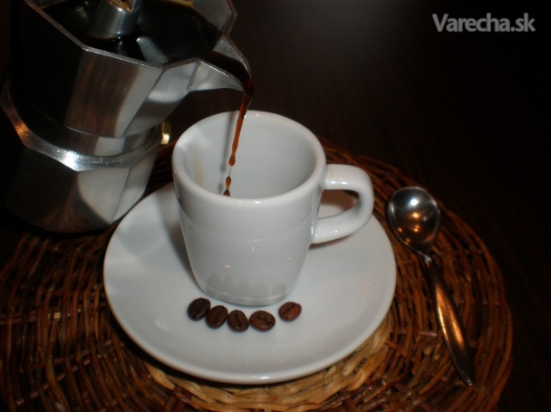 Ako urobiť dobrú kávu s kávovarom Moka (fotorecept)