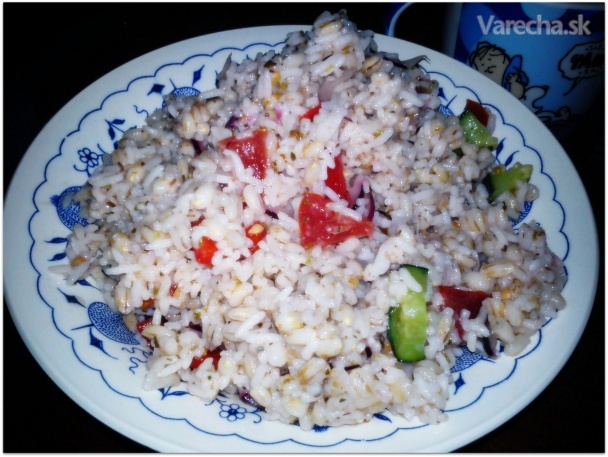 Šalát z ryže, jačmenných krúpov a zeleniny recept