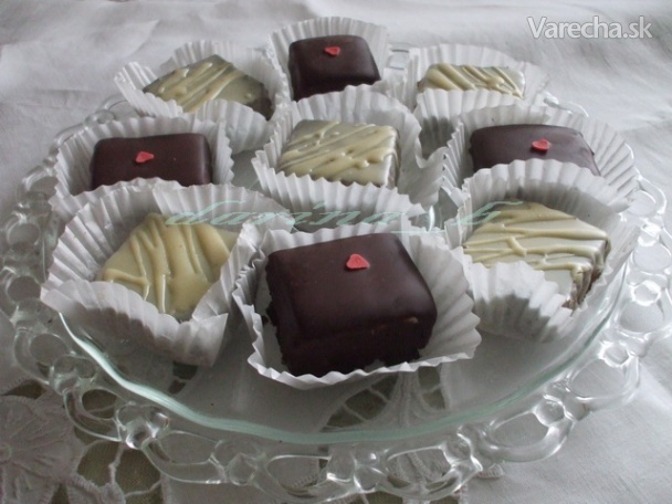 Čokoládové a figové kocky s marcipánom recept