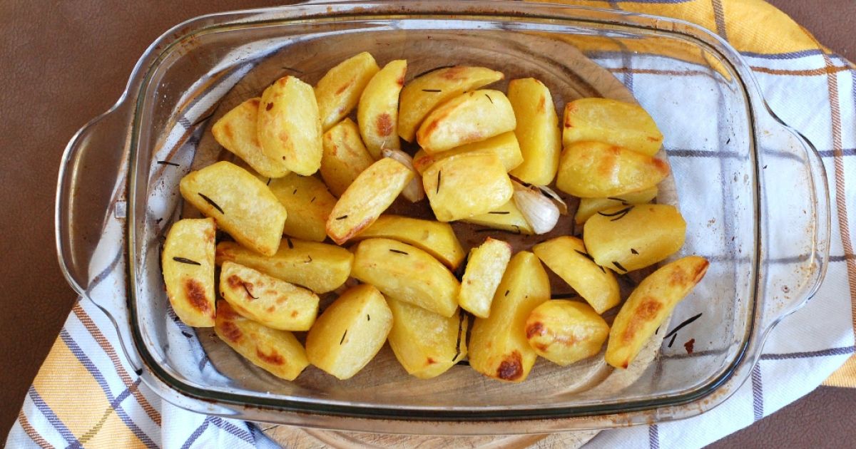 Chrumkavé zemiaky s cesnakom a rozmarínom ...
