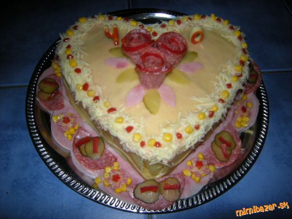 Slaná torta pre svokrovcov k výročiu