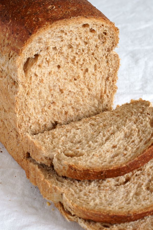 Celozrnný chlieb zo šľahaného cesta