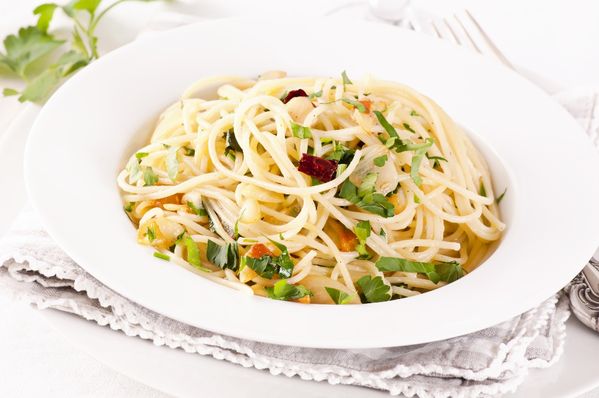 Špagety s cesnakom a olivovým olejom