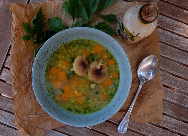 Zeleninová polievka so shitake hubami