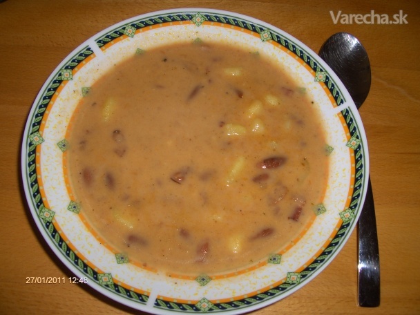 Fazuľová polievka s údeným rebierkom Recept