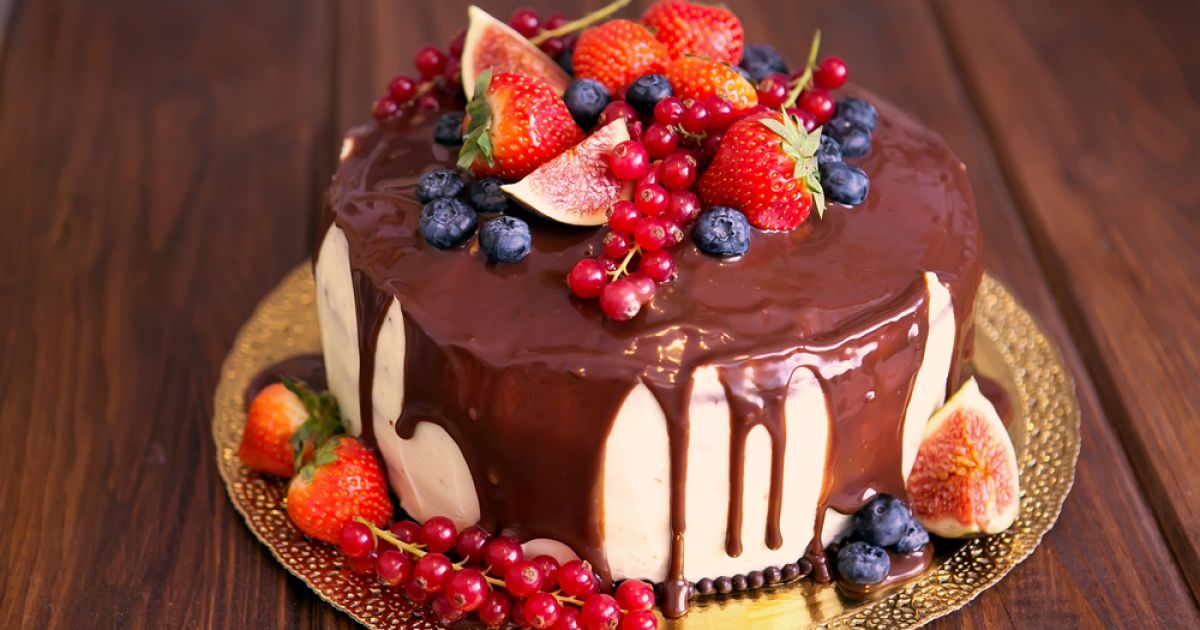 Vanilková torta s jahodovou penou a čokoládou, fotogaléria 1 / 1.