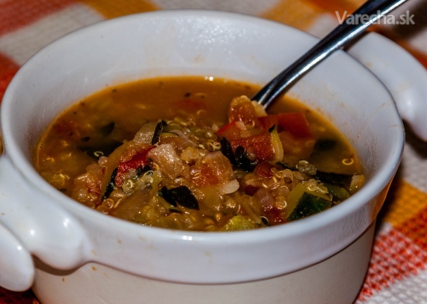 Zeleninová polievka s quinoou (fotorecept) recept