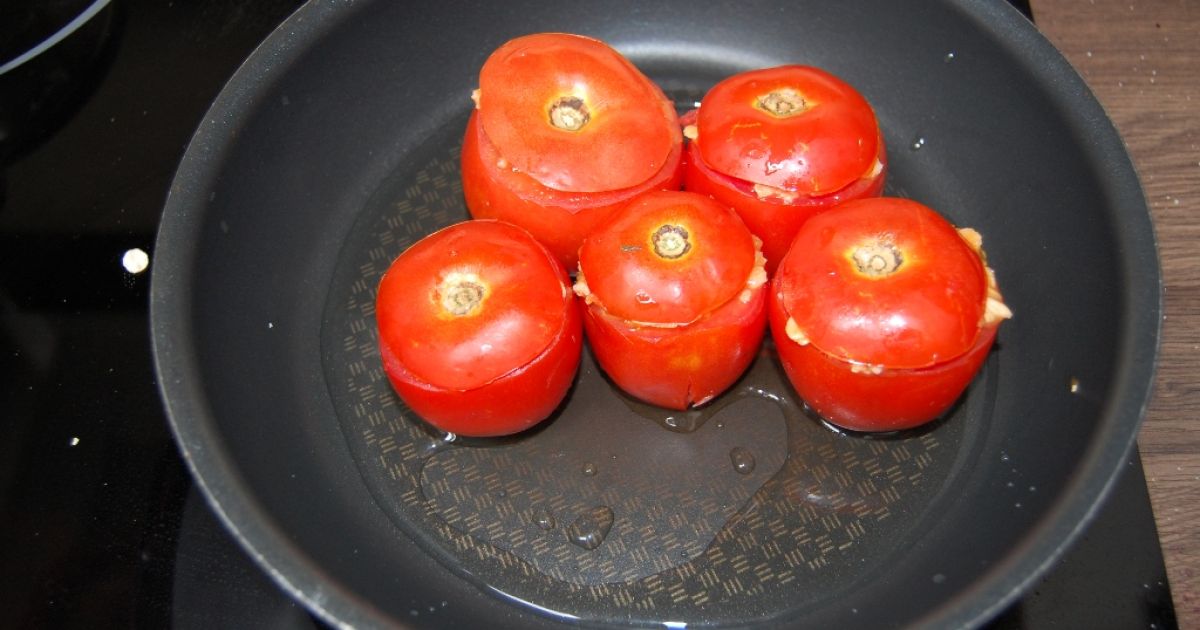 Dusené plnené paradajky so zázvorom a timiánom ...