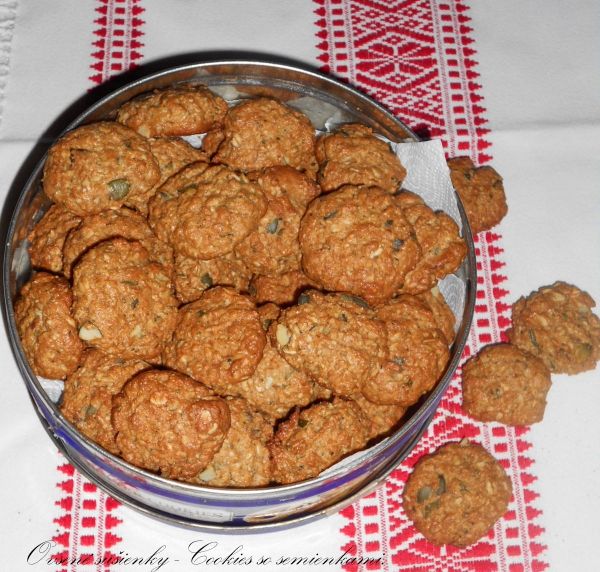 FOTORECEPT: Ovsené sušienky cookies so semienkami ...