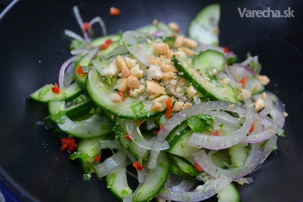 Thajský uhorkový šalát recept