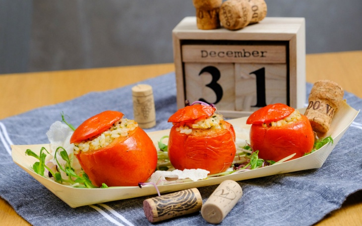 Pečené paradajky s ryžovo-bazalkovou plnkou recept