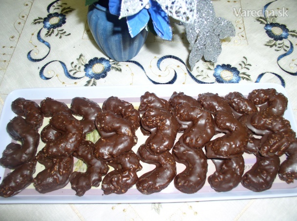 Babičkine čokoládovo-orechové rohlíky recept