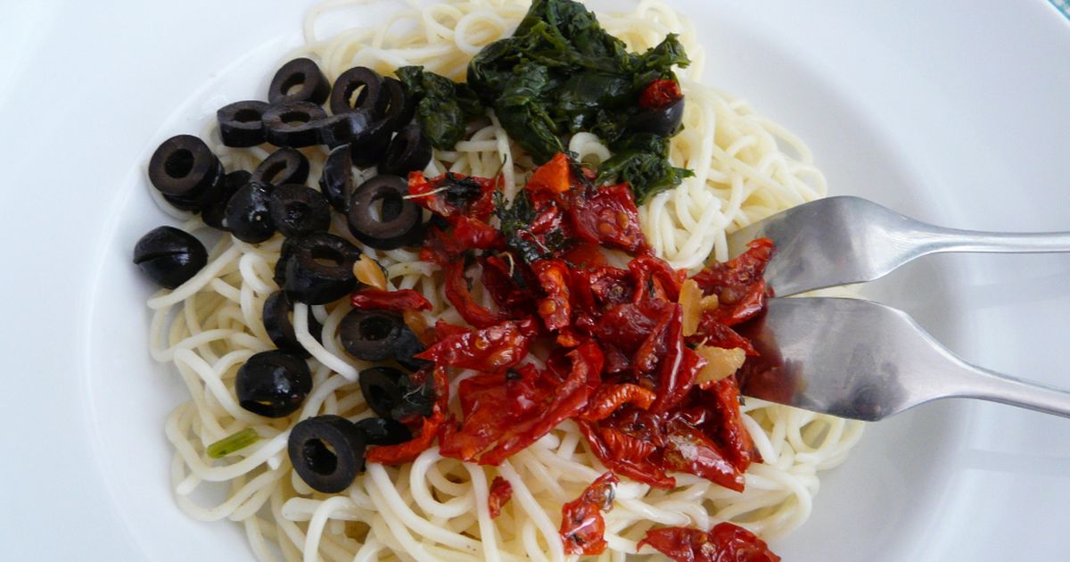 FOTORECEPT: Špagety s cesnakovým krémom, fotogaléria 6 / 8.