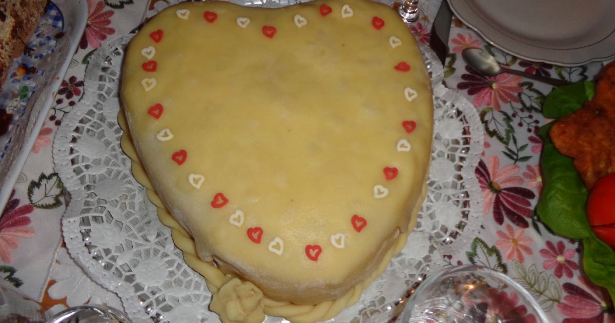 Valentínska ananásová torta, fotogaléria 1 / 13.