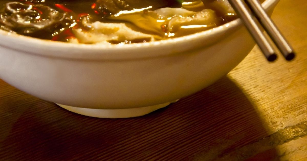 Čínska polievka s hovädzím mäsom a hubami šitake, fotogaléria 1 / 1.
