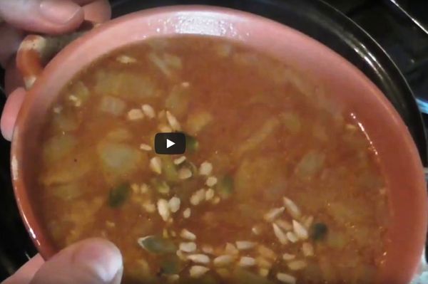 VIDEORECEPT: Rýchla a chutná rajčinová polievka