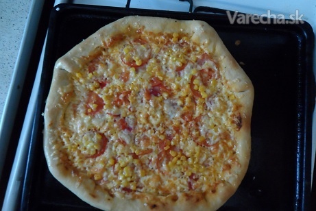 Pizza s prekladaným syrovým okrajom recept