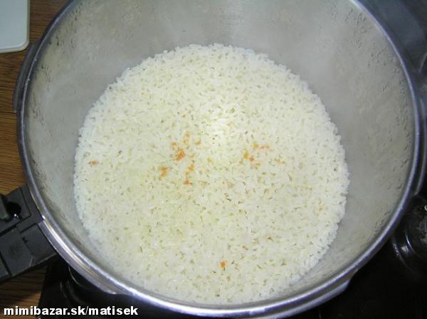 Návod ako uvariť ryžu v tlakovom hrnci za 6 minút