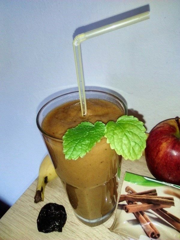 Jablkovo-slivkové smoothie