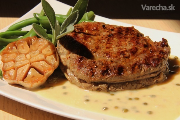 Rib eye steak s omáčkou z pečeného česneku recept