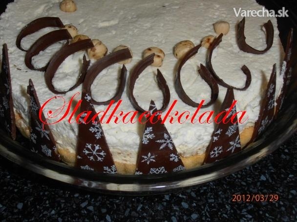 Lieskovcová torta so šľahačkou (fotorecept) recept