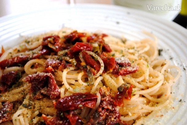 Špagety so sušenými paradajkami, kapary a petržlenom recept ...