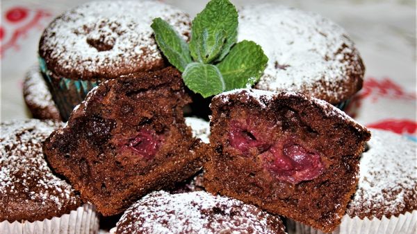 Muffiny s čokoládou a višňami