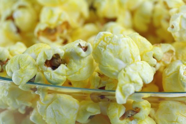 Maslový popcorn
