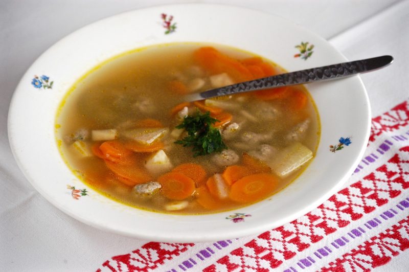 Poctivá zeleninová polievka s haluškami