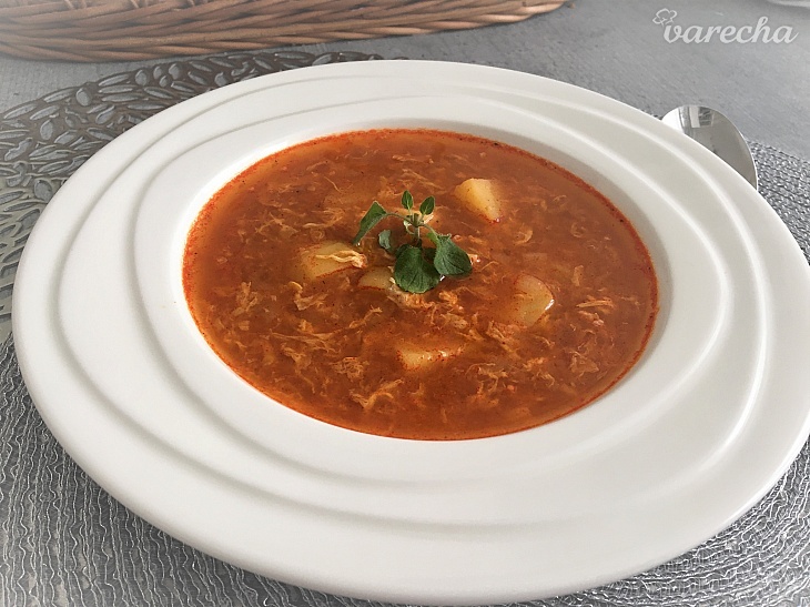 Červená kyslá zemiaková polievka recept