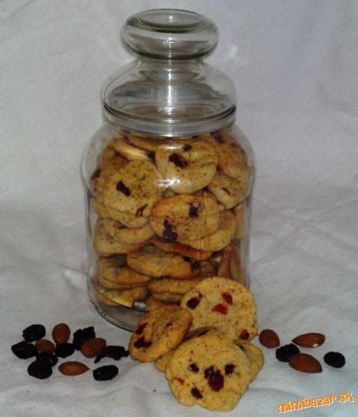Mandľovo čerešňové cookies