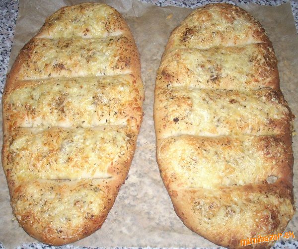 Syrový chlebík s oregánom