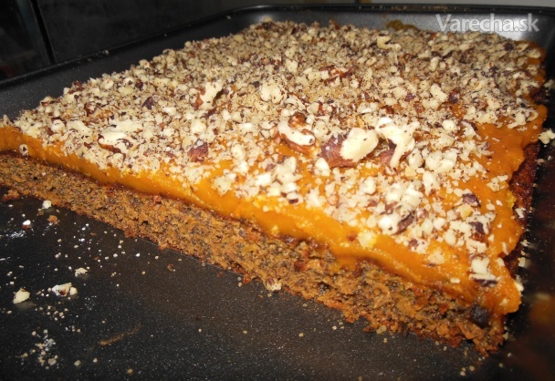 Mrkvovo makový koláč s tekvicovým pyré recept