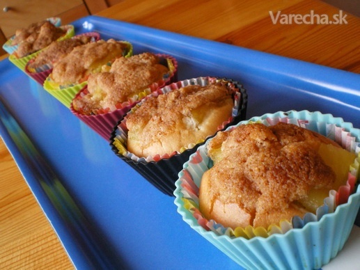 Ananásové muffiny s medovo-škoricovou posýpkou recept ...