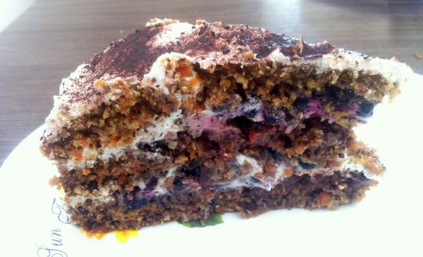 FOTORECEPT: Mrkvovo-čučoriedková torta zo špaldovej múky ...