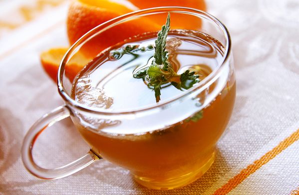 Pomarančový čaj s pomarančovým sirupom