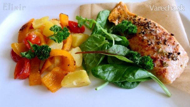 Korenený pečený losos so zeleninou (fotorecept) recept