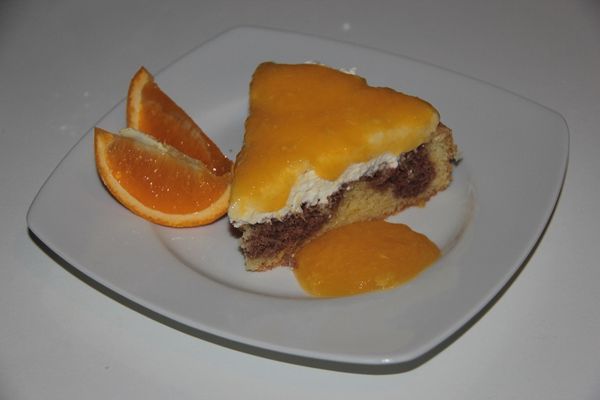 FOTORECEPT: Tvarohovo pomarančová torta