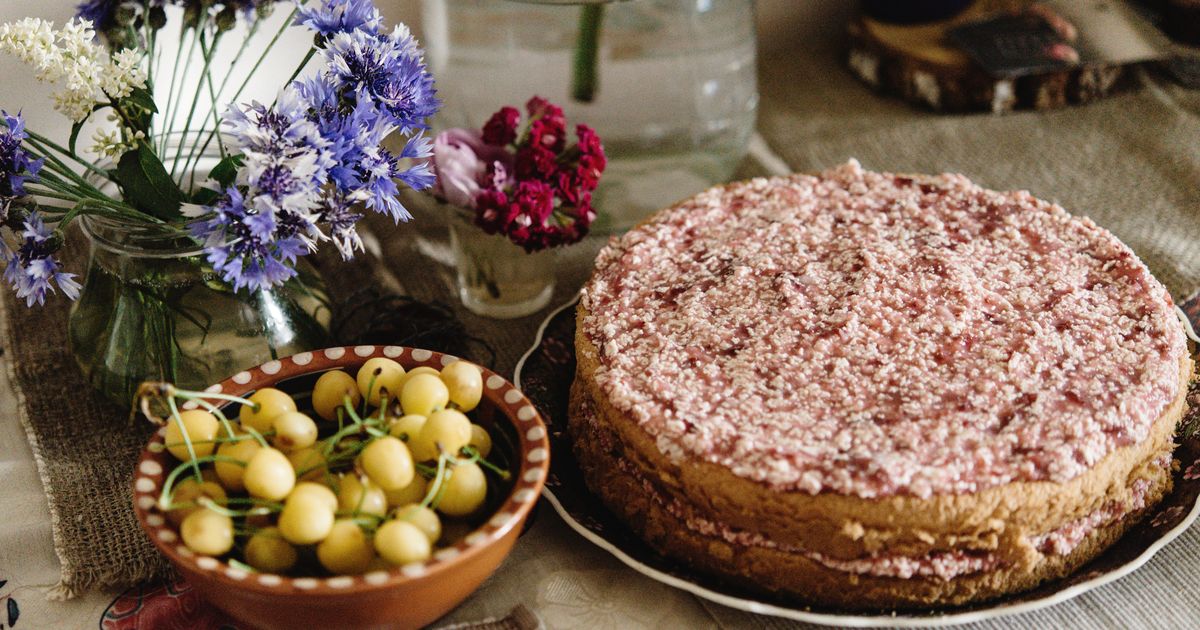Piškótová torta s jahodovo-tvarohovým krémom recept 55min ...