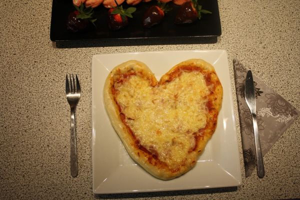 FOTORECEPT: Valentínska pizza