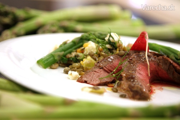 Šťavnatý flank steak s grilovanou zeleninou (fotorecept) recept ...