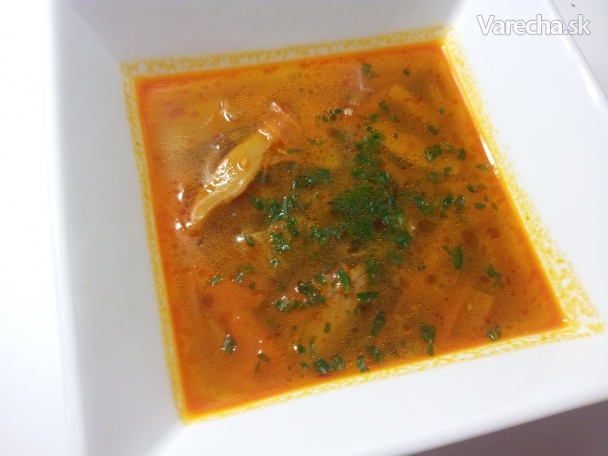 Jemná polievka z hlivy s paprikou recept