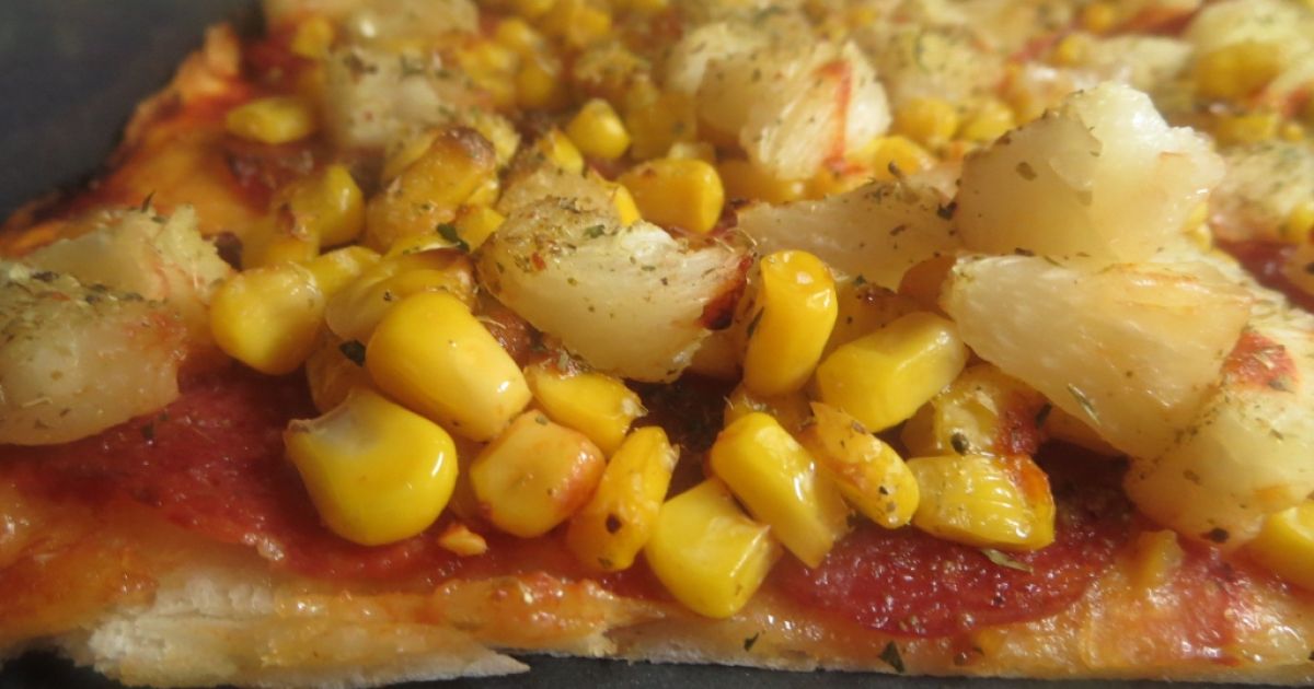 Salámová pizza s kukuricou a ananásom, fotogaléria 1 ...