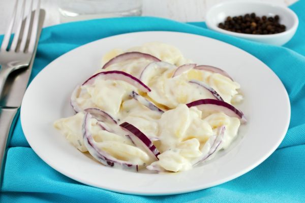 Sedliacky zemiakový šalát