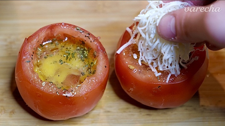 Pečené paradajky plnené vajíčkom a syrom (videorecept) recept ...