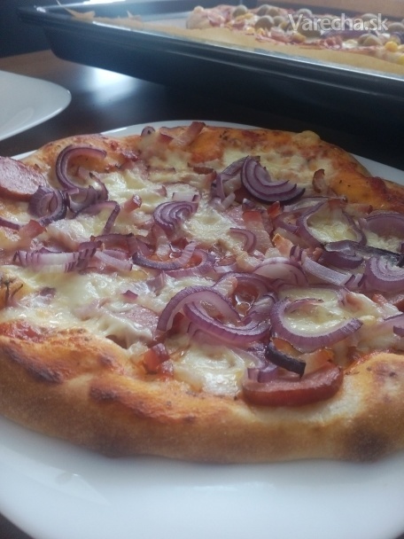 Pizza skoro ako z pizzerie (fotorecept) recept