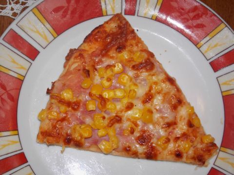 Broskyňová pizza
