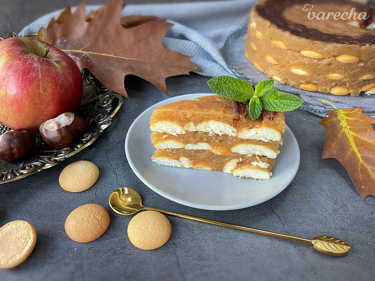 Nepečená jablková torta s piškótami (fotorecept) recept