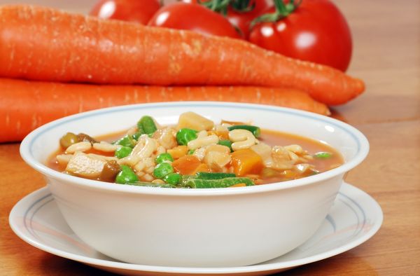 Zeleninová polievka s haluškami